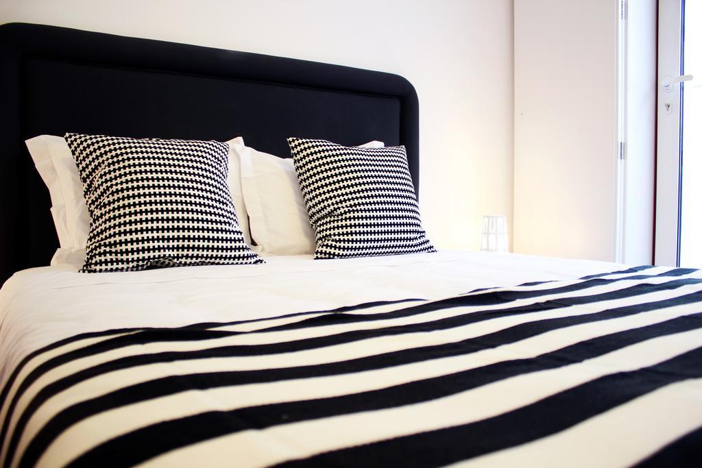 Joivy Modern 1-Bed Apt With Terrace, Moments From Sao Bento Palace Lisboa Exterior foto