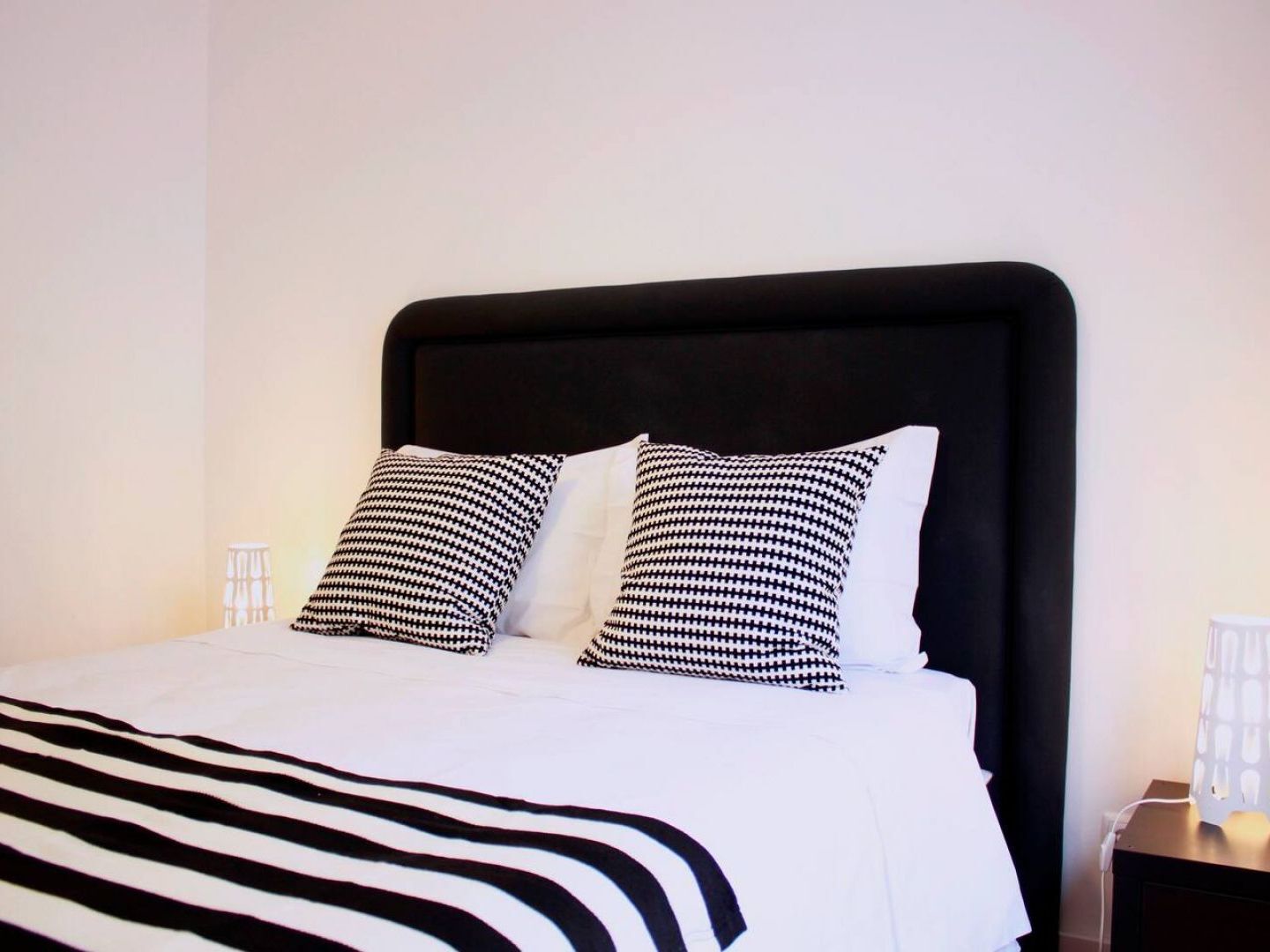 Joivy Modern 1-Bed Apt With Terrace, Moments From Sao Bento Palace Lisboa Exterior foto