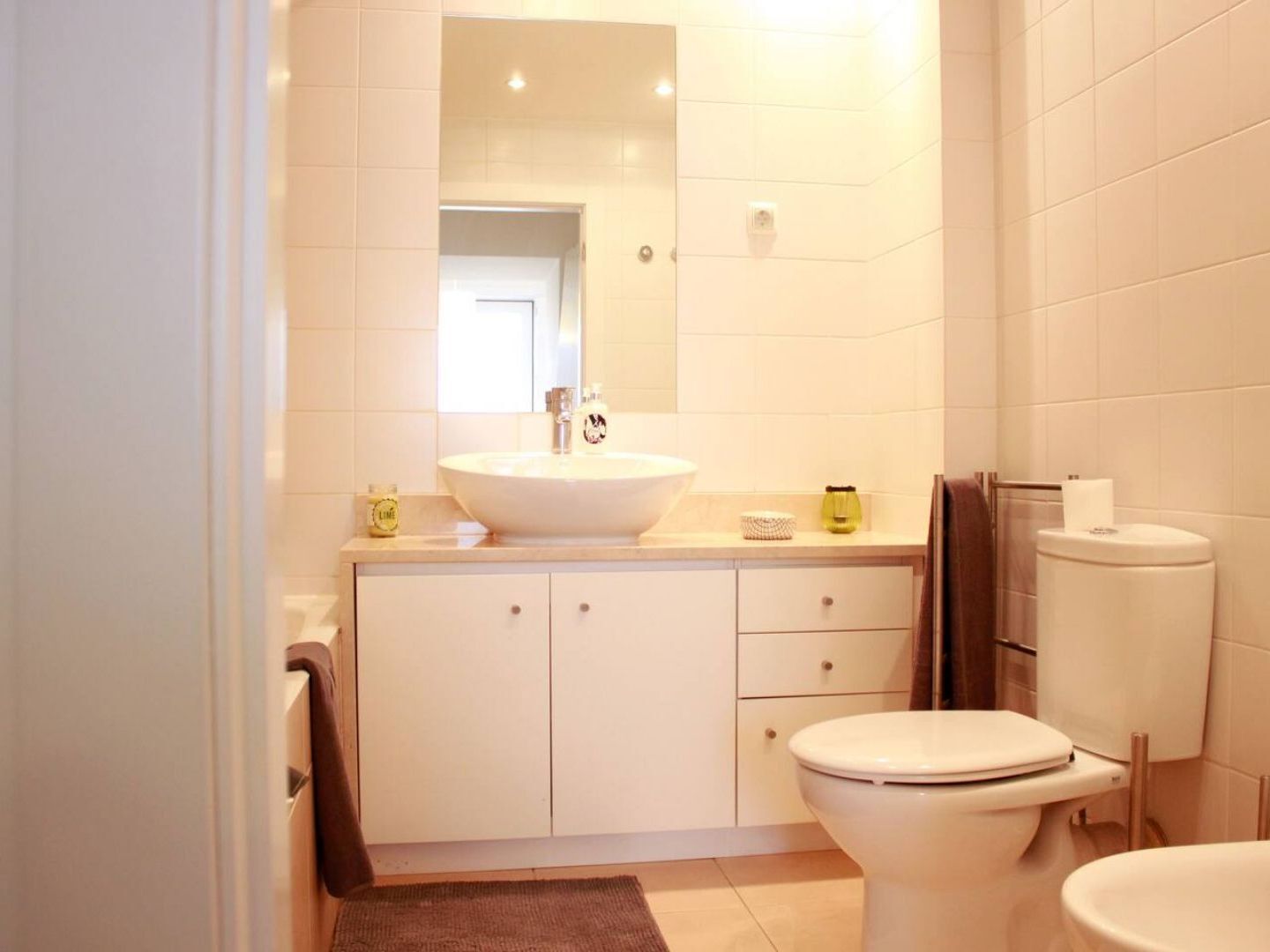 Joivy Modern 1-Bed Apt With Terrace, Moments From Sao Bento Palace Lisboa Exterior foto