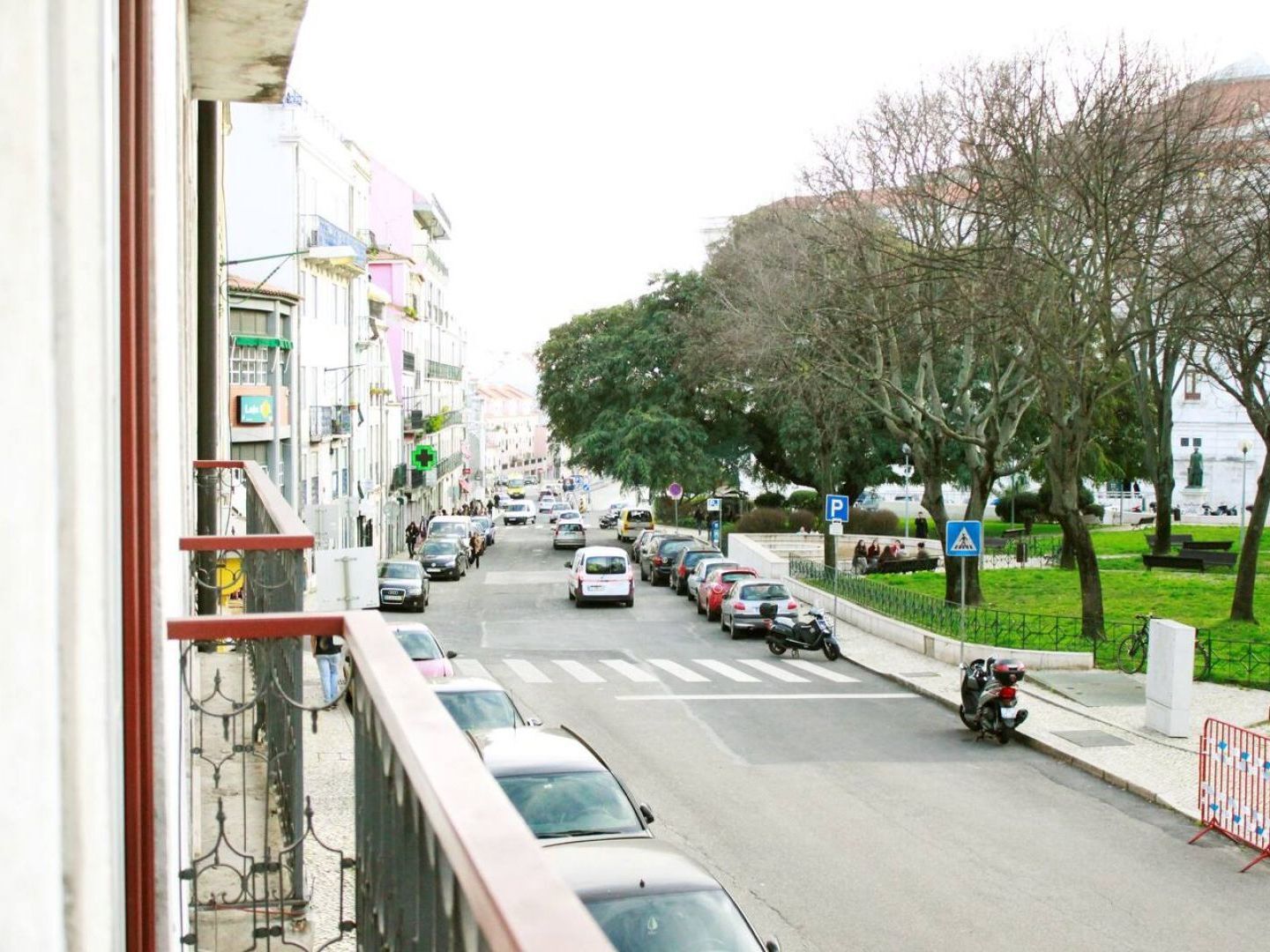 Joivy Modern 1-Bed Apt With Terrace, Moments From Sao Bento Palace Lisboa Exterior foto