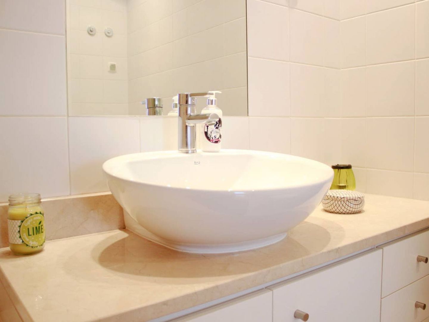 Joivy Modern 1-Bed Apt With Terrace, Moments From Sao Bento Palace Lisboa Exterior foto